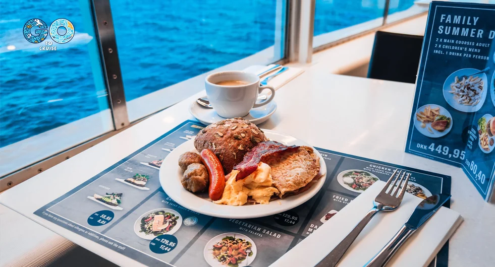 08- Dining Options on Royal Caribbean - Main Dining, Buffets, and Specialty Restaurants.webp